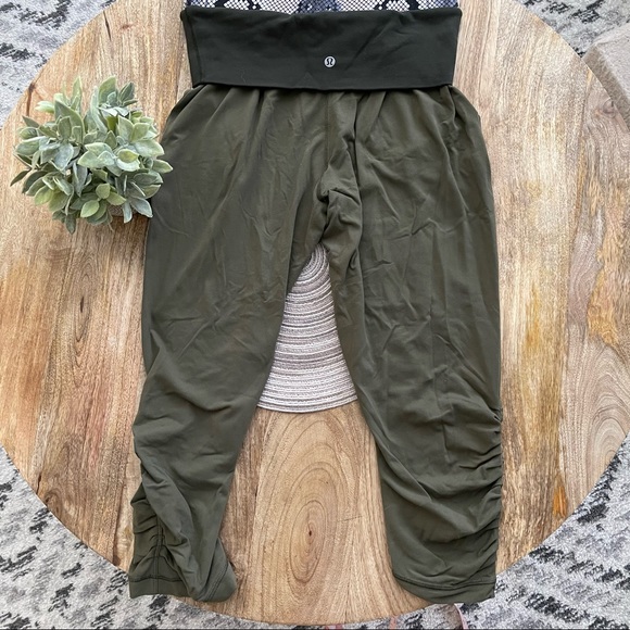 Lululemon Sunset Salutation crop leggings - Picture 2 of 7